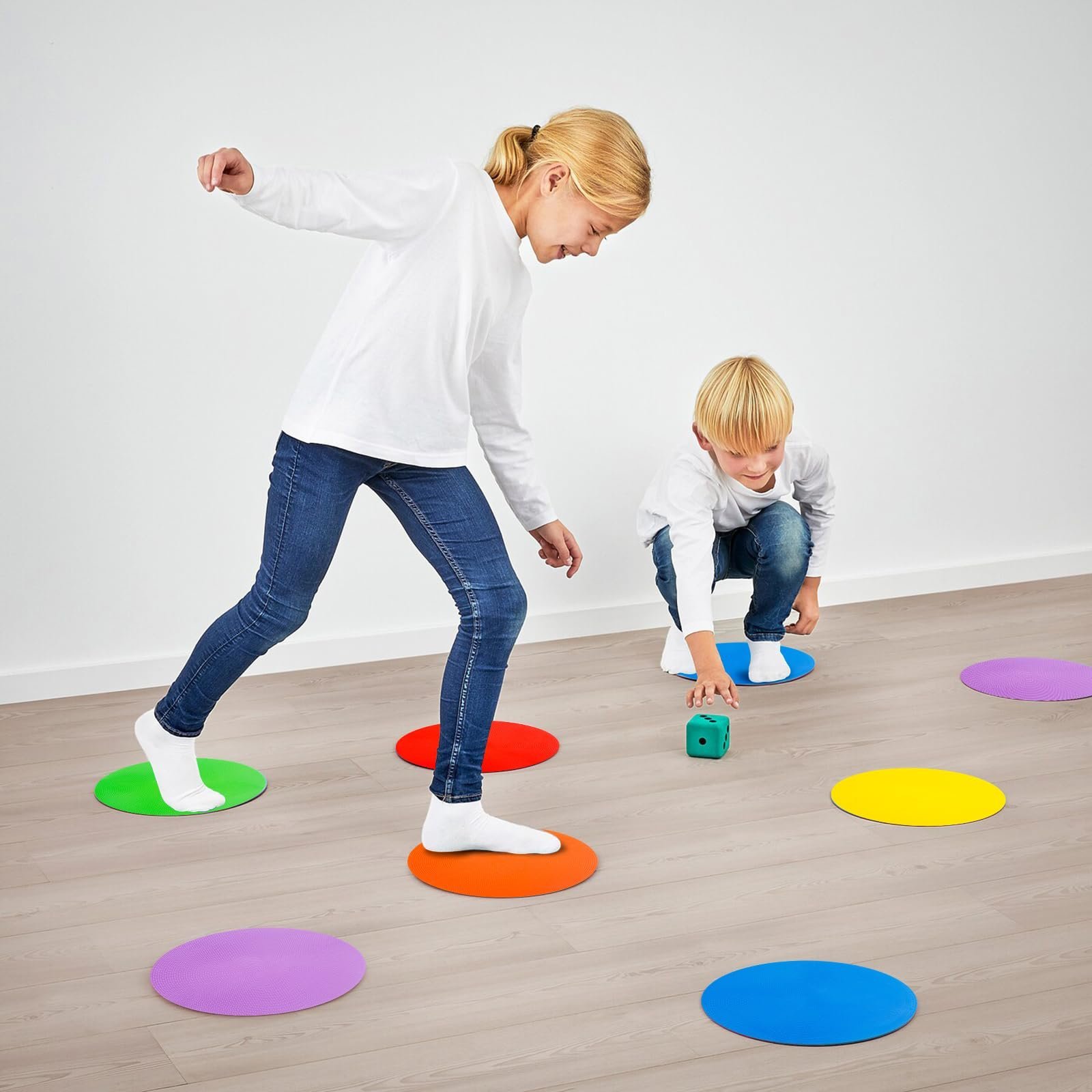 9 inch Spot Markers Flat Field Cones, Non Slip Rubber Agility Markers Flat Field Cones for Soccer Basketball Sports Speed Agility Training (30 pcs)